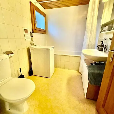 Schoene Ferienwohnung Mit Seeblick Thun Exterior photo