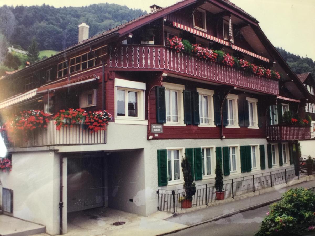 Schoene Mit Seeblick Apartmán